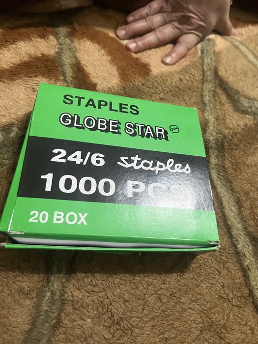 Продается картридж и скобы