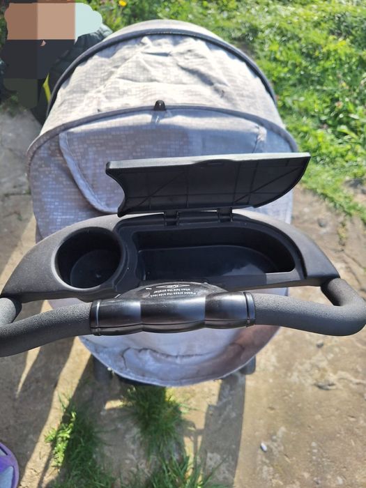 количка за бебе...