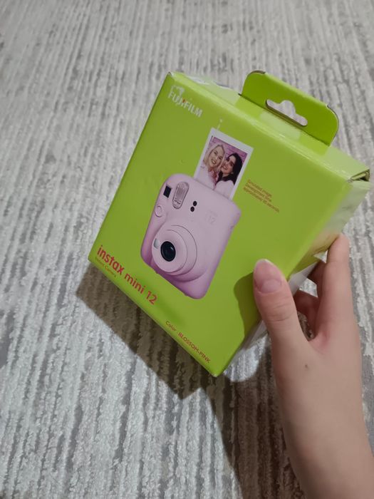 Фотоаппарат instax mini 12