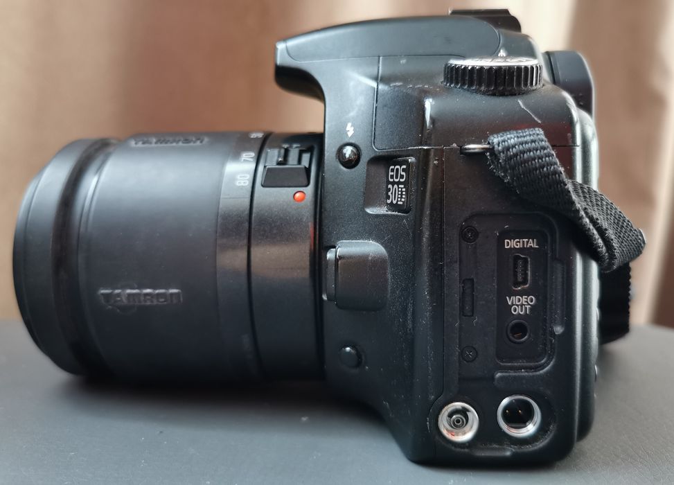 Японски фотоапарат Canon EOS 30D + японски обектив