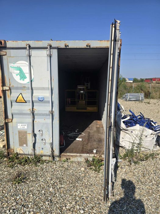 Containere maritime
