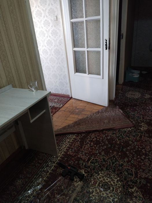 3 хонани бемалол 4 хона килинган сотилади 78 КВ богча мактаб Якин