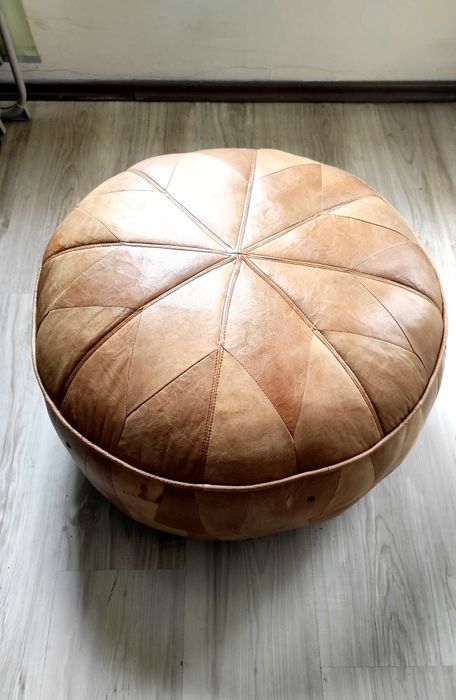 Кожен пуф,кожена табуретка