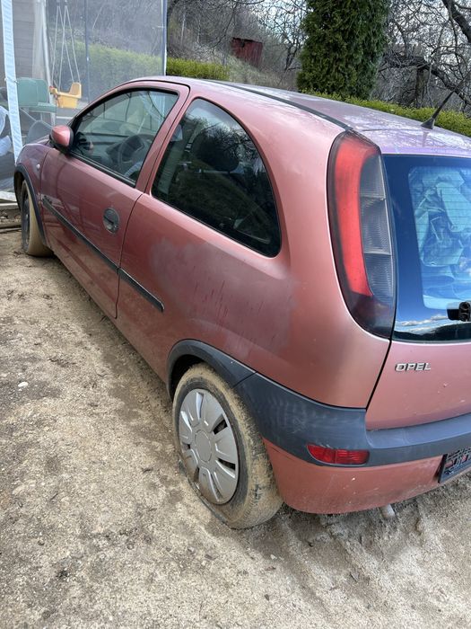 Vand opel Corsa 2001 973cm3 pentru dezmembrat