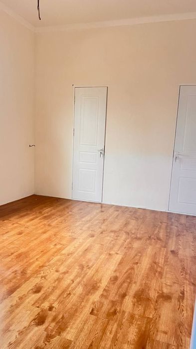 Продается дом Кибрай
Бурота махалла
Уткир улица, 4х ком, кухня, въезд