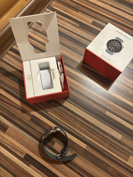 Vand SmartWatch OnePlus Watch 2 ca Nou Fullbox Schimb Trimit