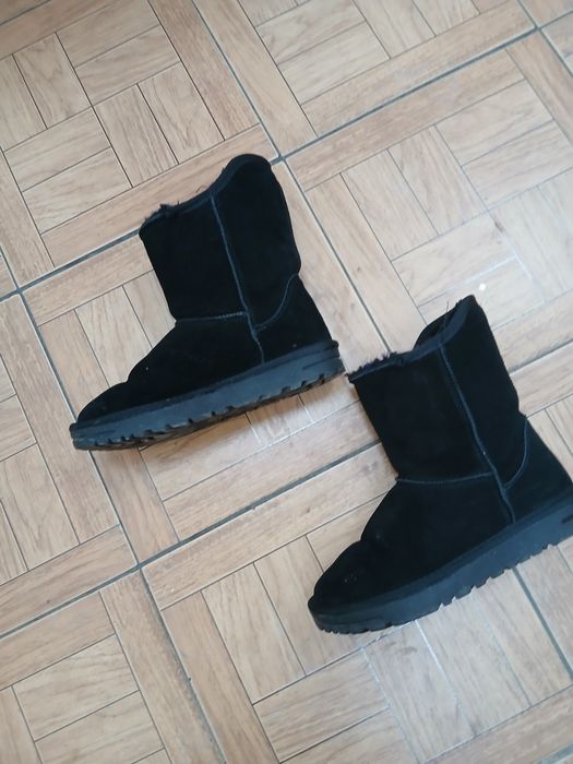 Продам листаем много обуви