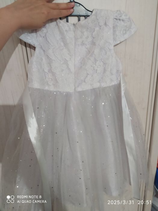 Платье белое нарядное на девочку 3,5-4,5 лет