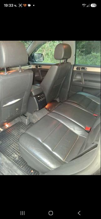 Автомобил Volkswagen touaerg