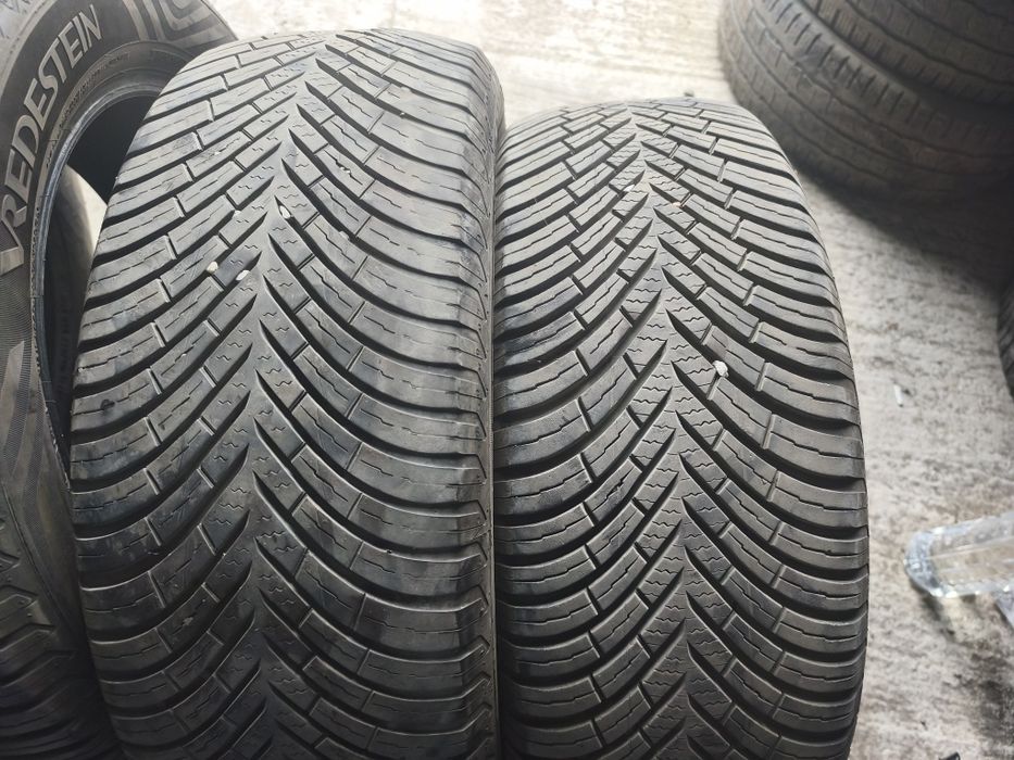 Set 4 anvelope all seasons Vredestein 215/ 55 R16
