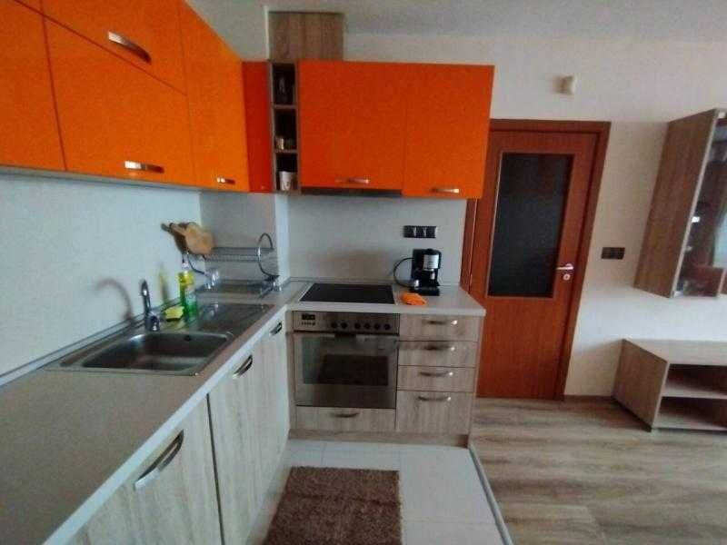 Дава се под наем Двустаен апартамент в Бургас, Център - 60 кв.м за 510 € - Снимка #1