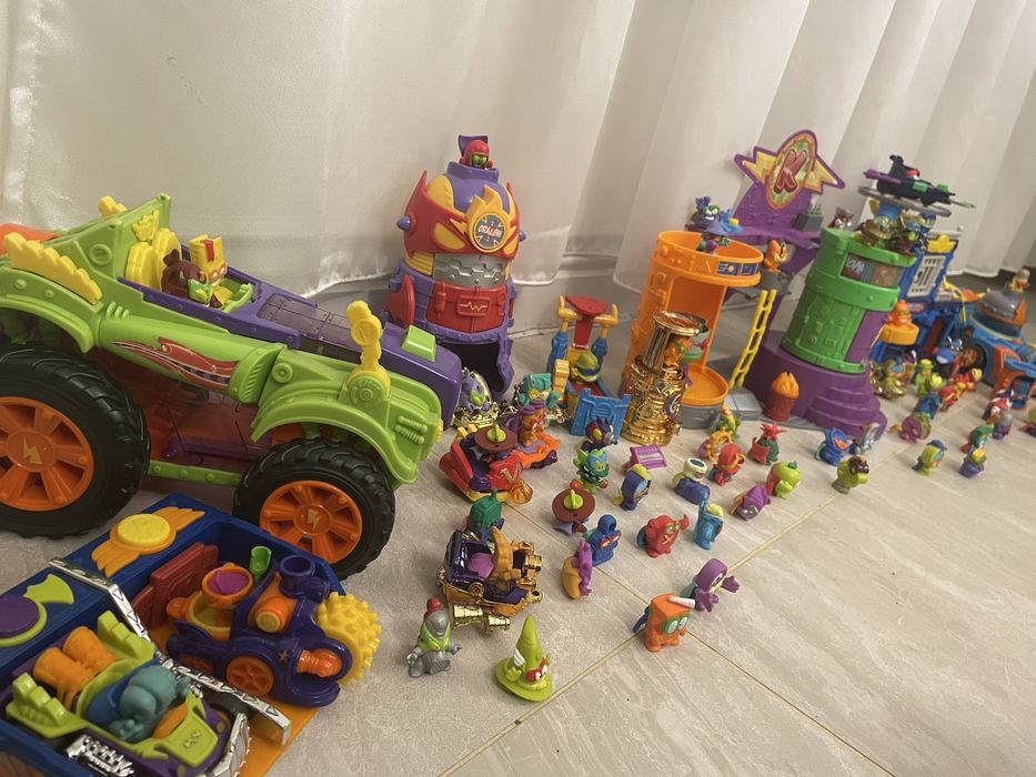 Set foarte complet Superzings