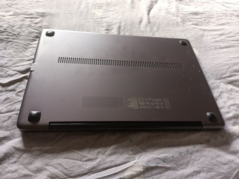 Ноутбук для учебы.