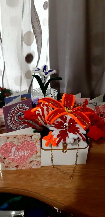 Flori din sarma plusata,lucrate e manual!