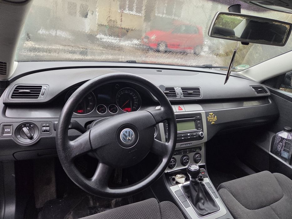 VW Passat B6 1.6 FSI: 295k km REALI. Fără rugină, fără secrete,