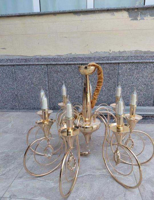 Золотистая люстра