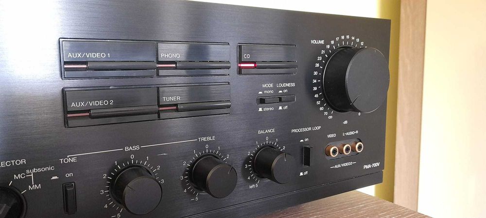 Amplificator Denon PMA 700V
