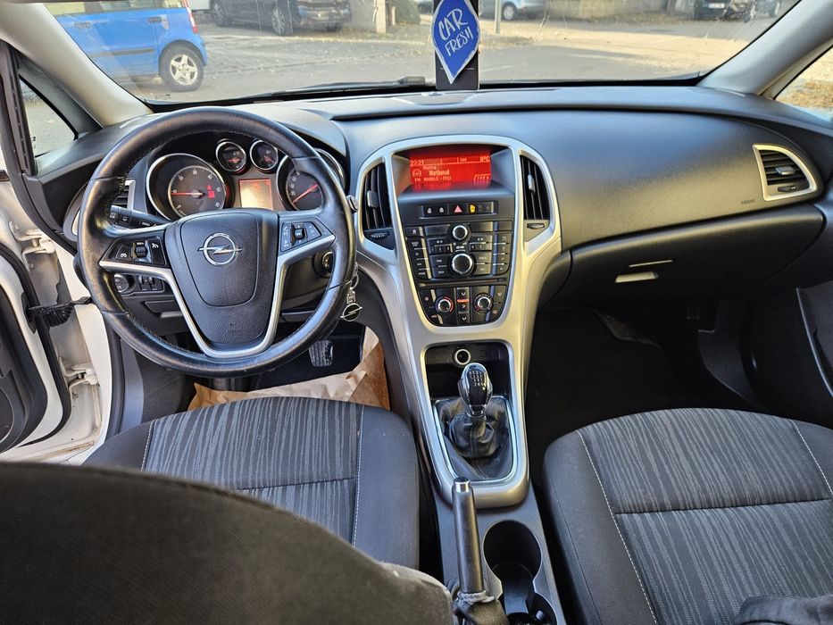 Opel astra J an 2011 motor 1.7 cdti Euro 5 cutie viteze manuala