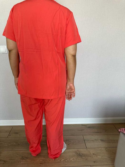 Продам медицинскю форму