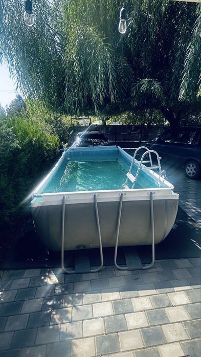 Vand piscina gradina