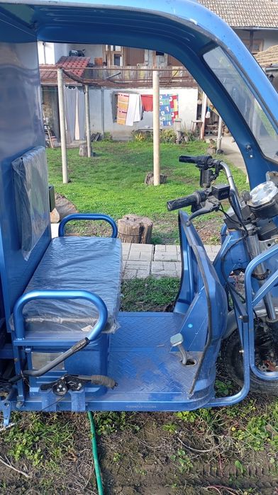 Продавам триколка