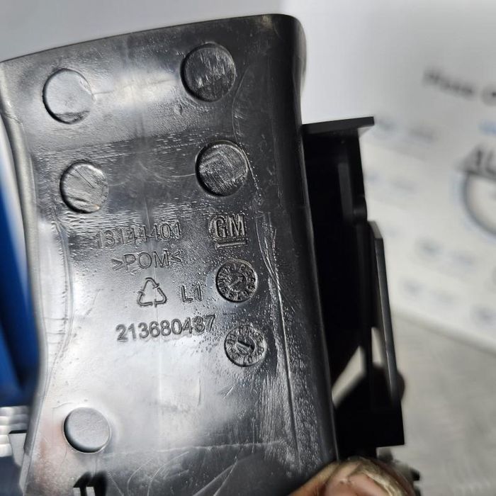 Grile ventilatie stanga mijloc Opel Zafira B Facelift