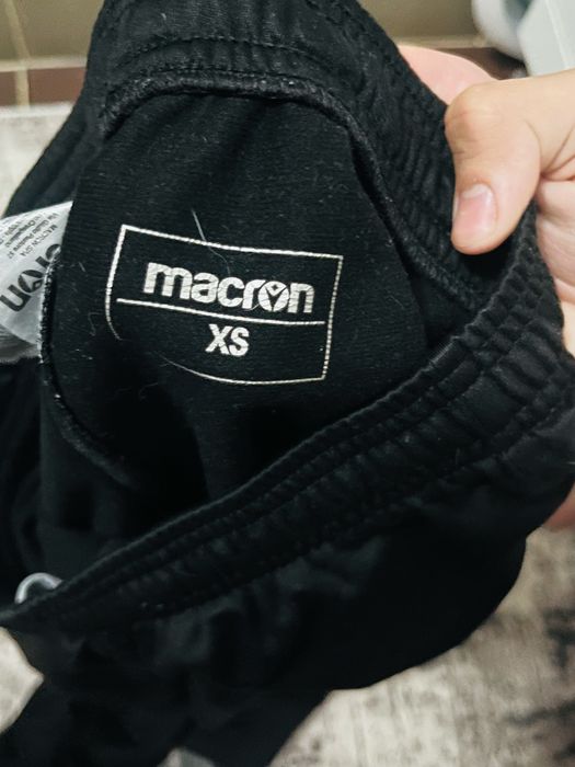 Продам оригинальной трико и шорты бренда Macron.Есть обмен