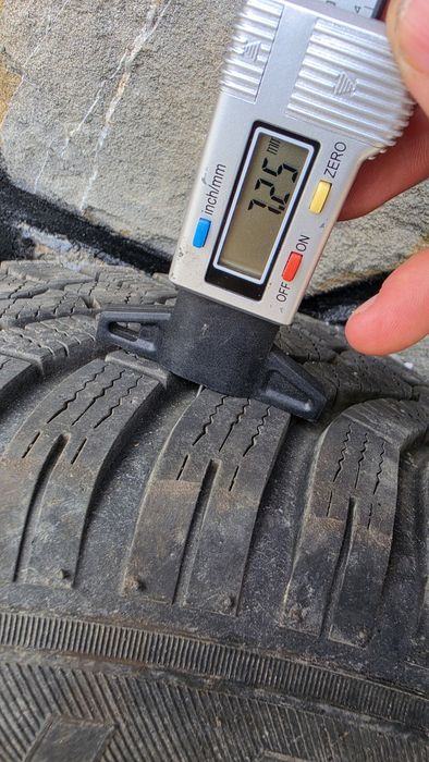 Doua seturi roti iarna/vara VW Golf 4