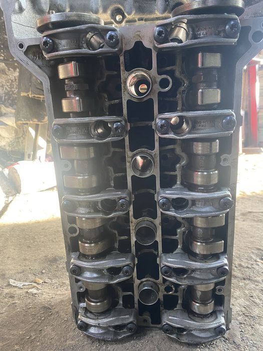 Головка мерседес 111 двигатель всборе