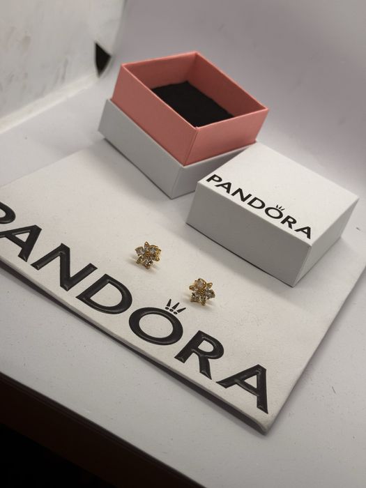 Пандора обеци Pandora