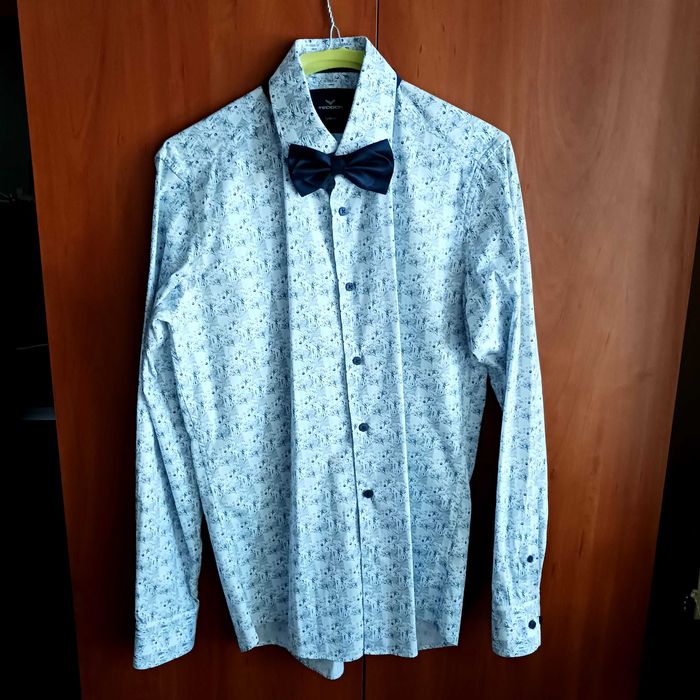 Мъжки костюм Теодор в комплект с черни обувки и колан