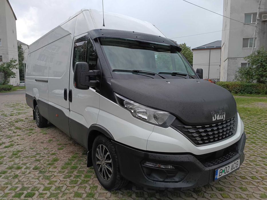vand sau schimb Iveco daily se conduce cu B, 3.0 automata 180cp perne aer AC sirocou pat rabatabil