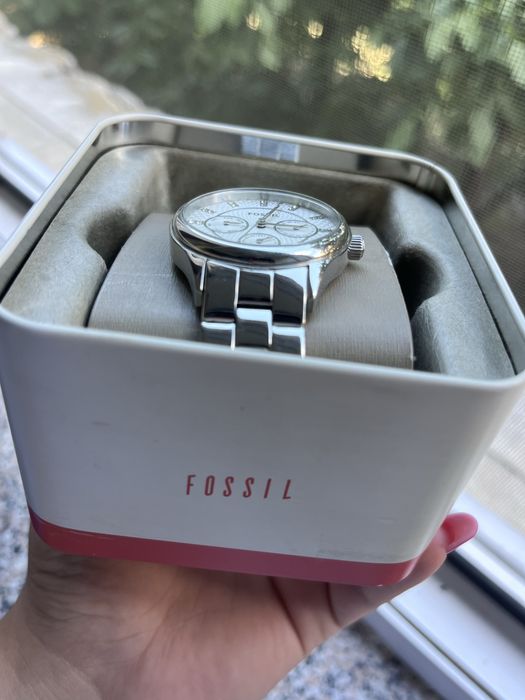 Ceas Fossil BQ1560 – Damă, Argintiu, Multifuncțional