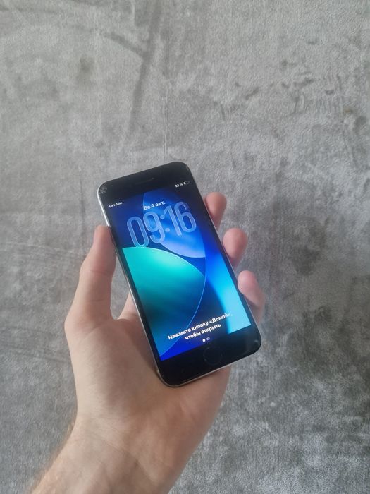 Iphone SE2 64gb белый