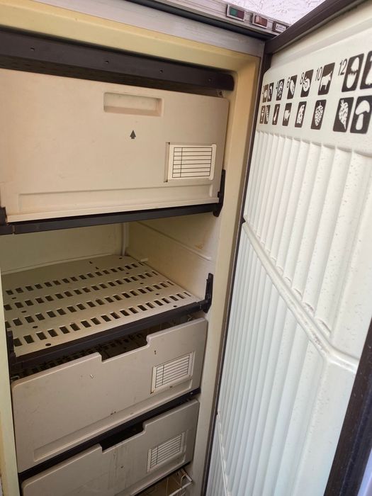 Продам холодильник Минск 18