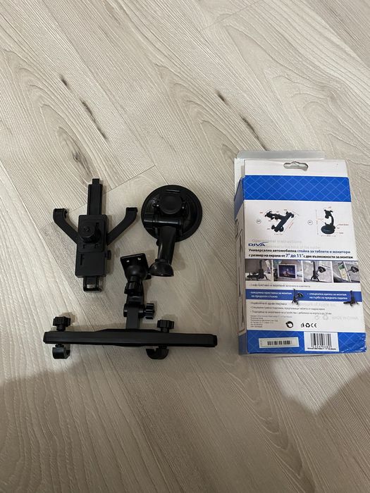 Стойка за таблет за автомобил