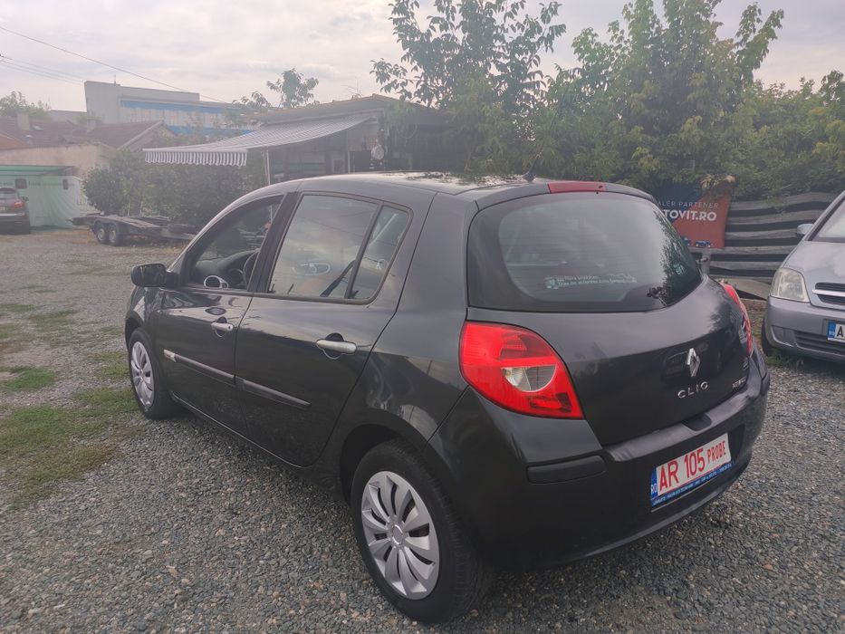 Renault Clio 1.2 benzina 2007 cash sau rate