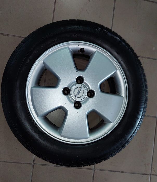 Vând  (jante +cauciucuri) opel astra G