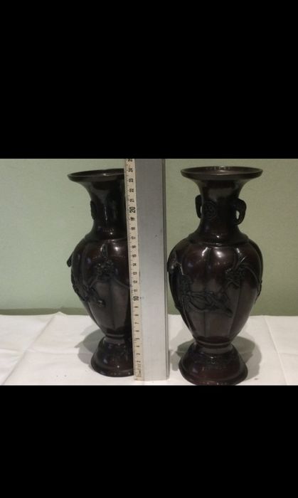2 vaze japoneze vechi din bronz, Meiji, marcaj Kyoto Murakami