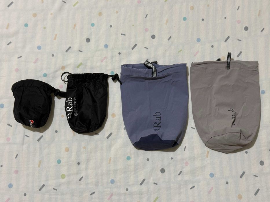 Продавам 7 ултралеки stuff sacks / калъфи - Zpacks, HMG, Rab, Montane - 55 EUR комплект