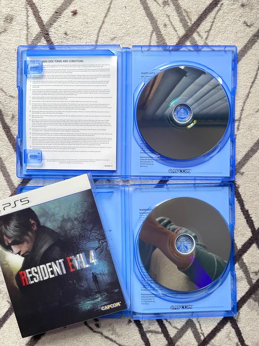 Resident Evil 4 + Resident Evil Village PS5