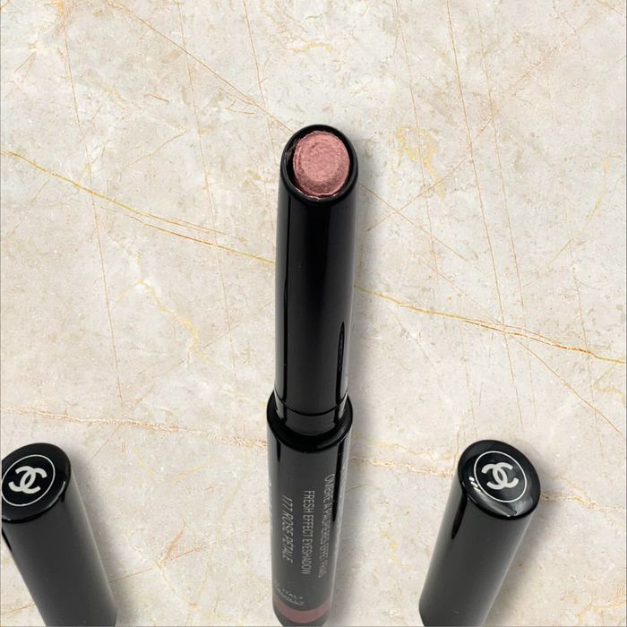 Chanel Stylo Ombre Et Contour