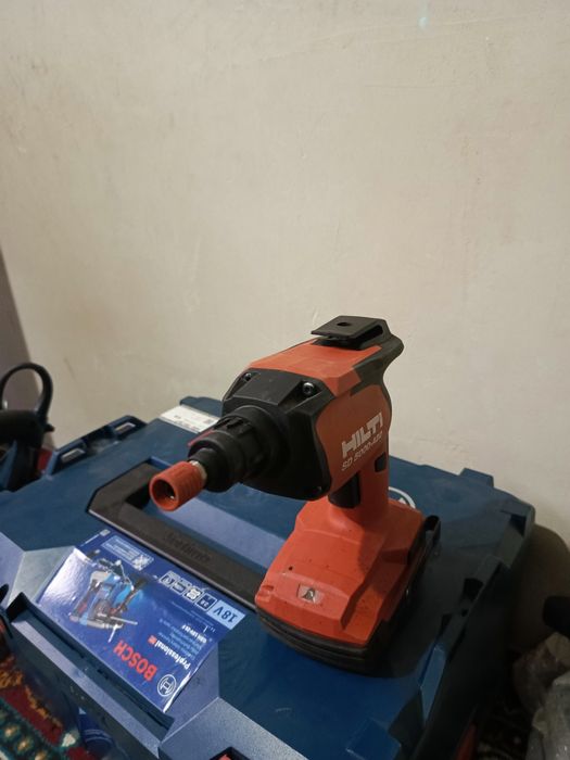 Продаю шруповерти Hilti sd 5000-a22 и Makita DTW 190.