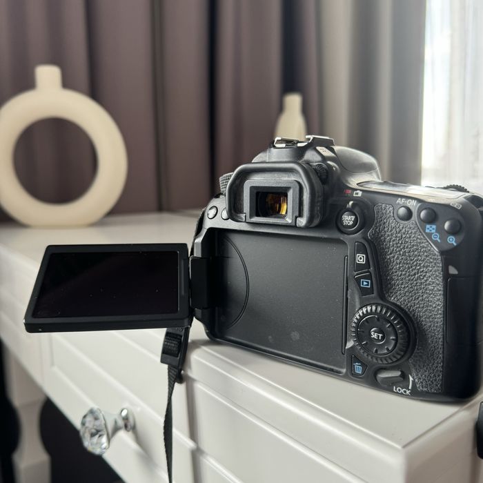 Продаю Cannon 70D