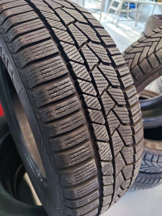 4 бр зимни 205/60/16  Continental