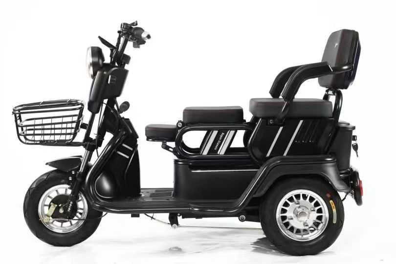 Triciclu Electric 800W / Nu necesita Permis / Garantie Inclusa
