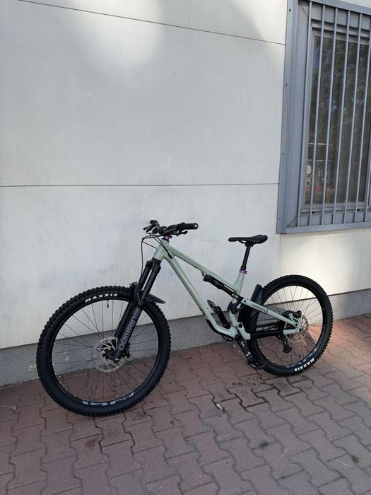 Commencal Meta SX V4 2025 NOU