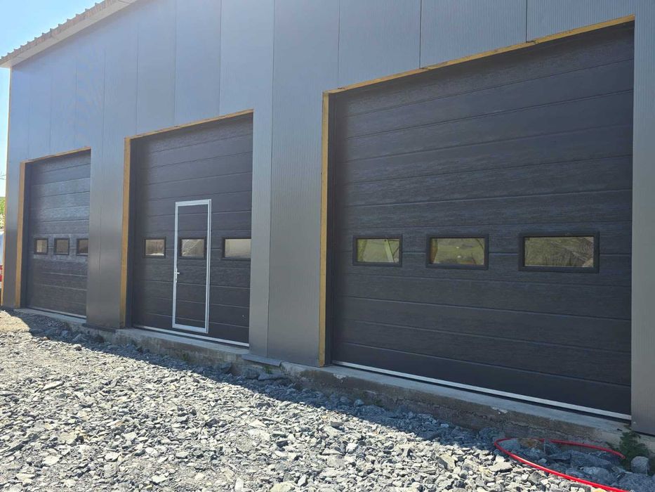 *Distribuim la cel mai bun pret usi de garaj-TRANSPORT GRATUIT