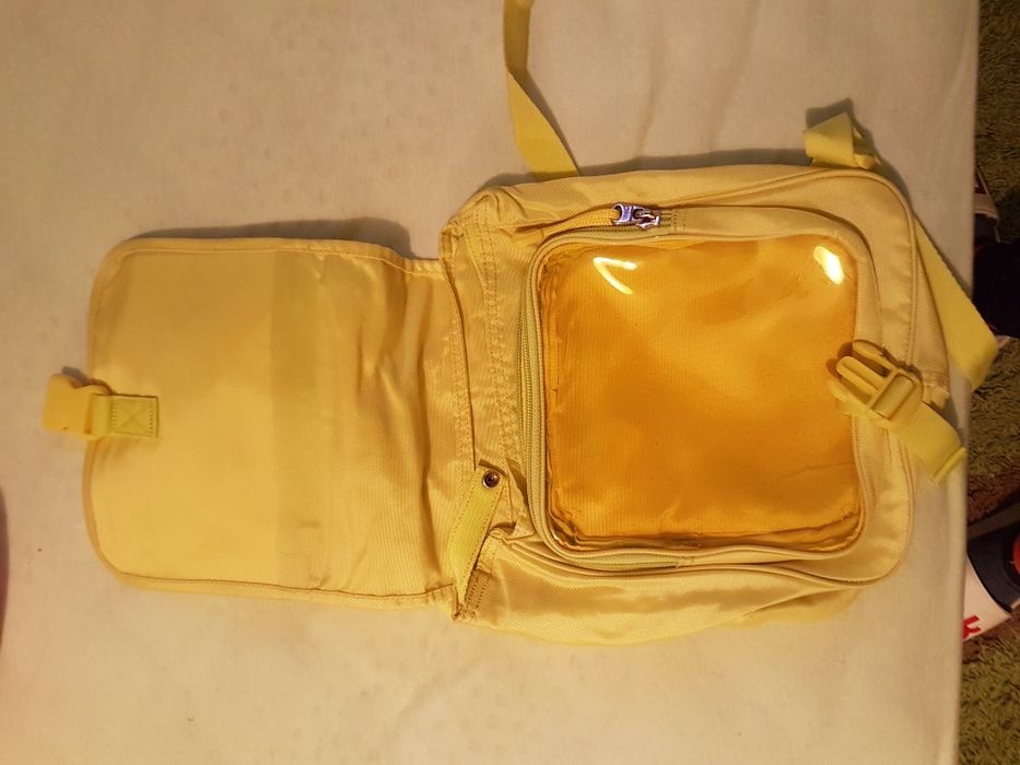 Детска раничка на Benetton