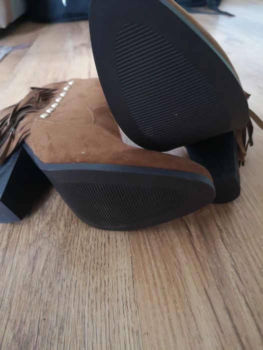 Дамски обувки с ток, боти Peacocks, 36 номер